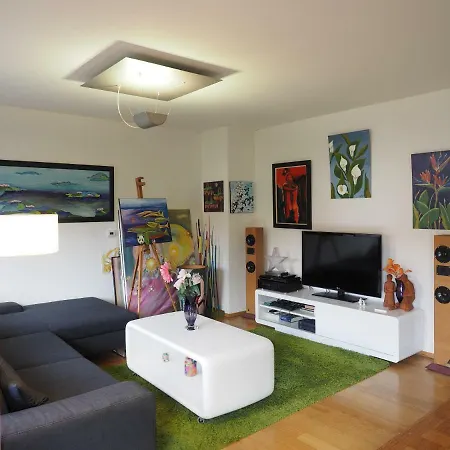 Holiday home Kuenstlerhaus Arthotel